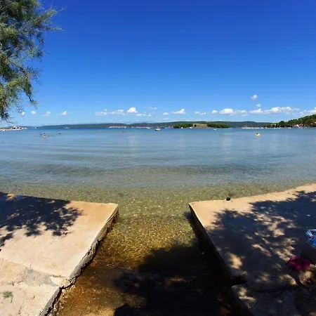 Apartment Studio Apartmani I Soba S Vlastitim Kupatilom, 40M Do Sljuncane Plaze, Otok Pasman Mrljane