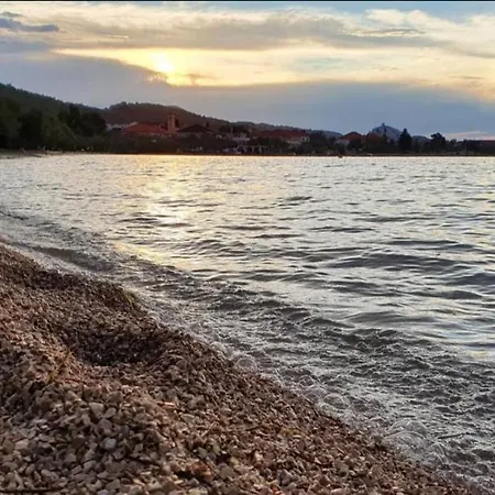 Studio Apartmani I Soba S Vlastitim Kupatilom, 40M Do Sljuncane Plaze, Otok Pasman