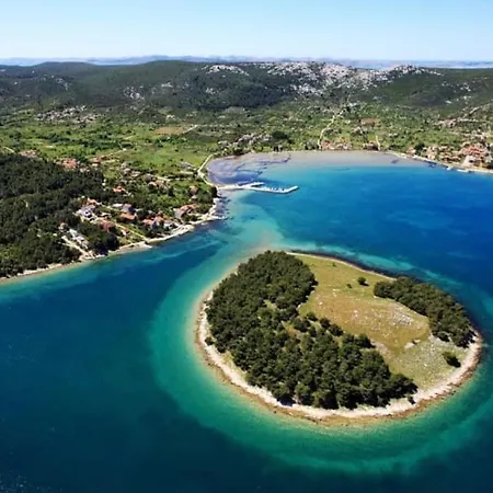 Studio Apartmani I Soba S Vlastitim Kupatilom, 40M Do Sljuncane Plaze, Otok Pasman Mrljane