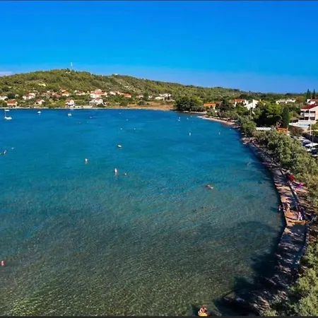 Studio Apartmani I Soba S Vlastitim Kupatilom, 40M Do Sljuncane Plaze, Otok Pasman *