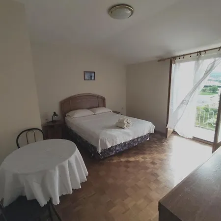 Studio Apartmani I Soba S Vlastitim Kupatilom, 40M Do Sljuncane Plaze, Otok Pasman Lägenhet Mrljane