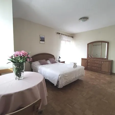 Studio Apartmani I Soba S Vlastitim Kupatilom, 40M Do Sljuncane Plaze, Otok Pasman Lägenhet Mrljane